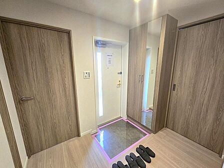 シューズボックス付きなので付きなので玄関をきれいに保てます☆靴が多い方も収納場所には困りません☆