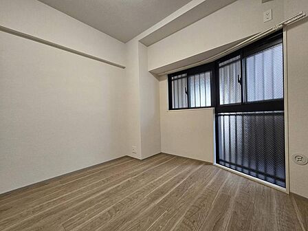ゆとりある居室は家具の配置がしやすく、自分らしい空間づくりを楽しめます☆