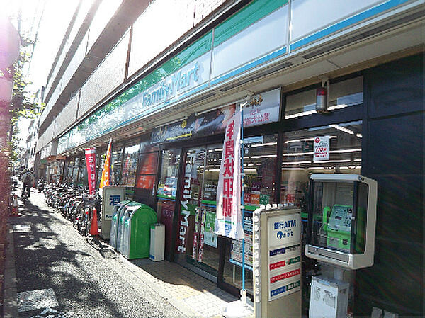 画像18:ファミリーマート 新代田駅前店（417m）