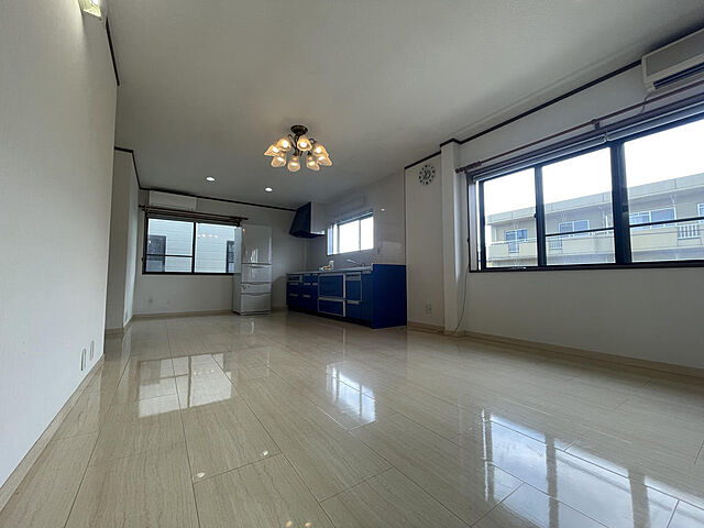 リビング/ダイニング 長浜市南高田町698-1