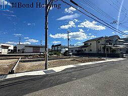 ゆとりのある駐車スペース 玉津町出合2期全8棟 7号棟