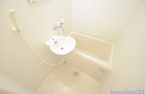 画像9:同タイプ室内　浴室換気乾燥機付き