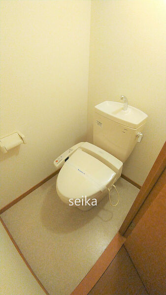 画像10:バストイレ別。温水洗浄便座付き※同タイプ室内