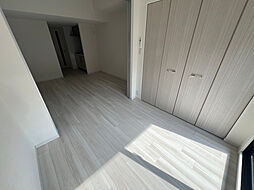 広島電鉄2系統 西観音町駅 徒歩4分の賃貸マンション 13階1LDKのリビング/ダイニング