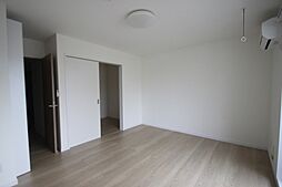 JR山陽本線 天神川駅 徒歩12分の賃貸アパート 3階1LDKのリビング/ダイニング