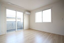 JR山陽本線 広島駅 徒歩13分の賃貸アパート 1階1LDKのリビング/ダイニング