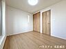 洋室：【3階北側洋室】クローゼット付きお部屋。季節物の整理に便利で、使い勝手の良い洋室収納です。
