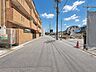 その他：幅員約6m前面道路：道路幅が広く、向かいの住宅とも距離があるため日当たりも確保しやすいです