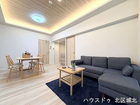 【14.1帖LDK】インテリア設置物件♪家具を配置した室内で、実際の暮らしをイメージしながらご内覧いただけます。