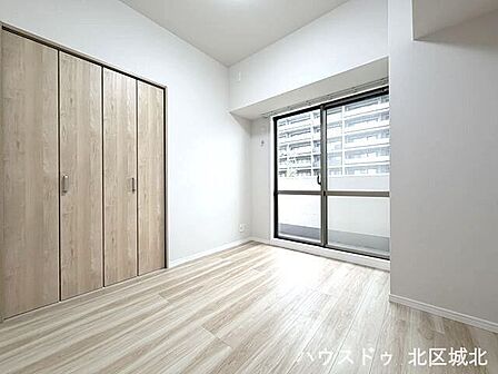 【4.7帖洋室】自分専用の場所があるので、リビングダイニングに自分のものを置きっぱなしにすることもなくなります。