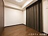 洋室：【4.6帖洋室】バルコニーに面しているので、晴れた日は明るく過ごしやすい空間です。
