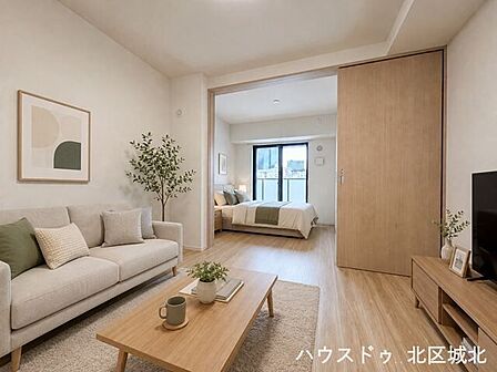 【6.4帖LD】家具を配置した暮らしをイメージしやすい空間。洋室と分けて使える1DKです。※実際の写真に家具をCG合成したものです。（家具等は販売に含まれておりません）
