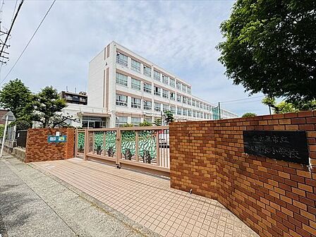 【大野木小学校】〈学校経営目標〉学びたい、みんなに会いたい、明日も行きたい学校づくり教育目標・進んでする子・思いやりのある子・けんこうな子 410m