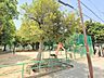 周辺：【貝田公園】住宅街に位置する公園。遊具は滑り台、ブランコに鉄棒、スプリング遊具や砂場があり楽しく遊べます。ベンチの設置もあります。 260m