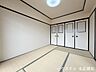 和室：【6畳和室】客間としても普段使いの居室としても便利に使える和室で、来客時には宿泊にも対応できる頼もしい空間となっています。