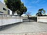 周辺：【上名古屋小学校】教育目標：進んで取り組む子。学校努力点：根拠をもった「やってみたい」を見付けよう！「個人の思いや成長段階に合わせた児童の自己選択・決定を促す導入活動の工夫」 160m