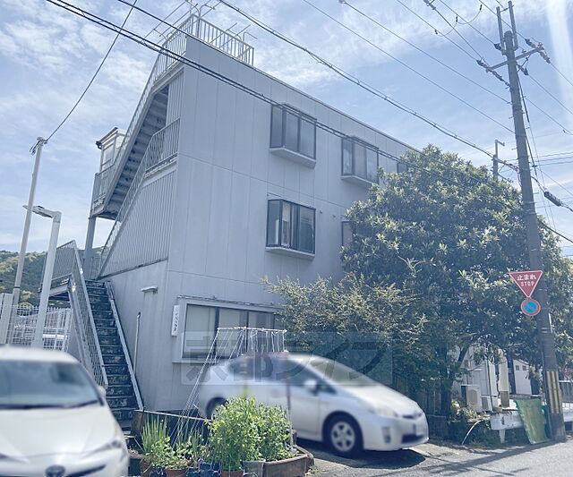 6 / 13