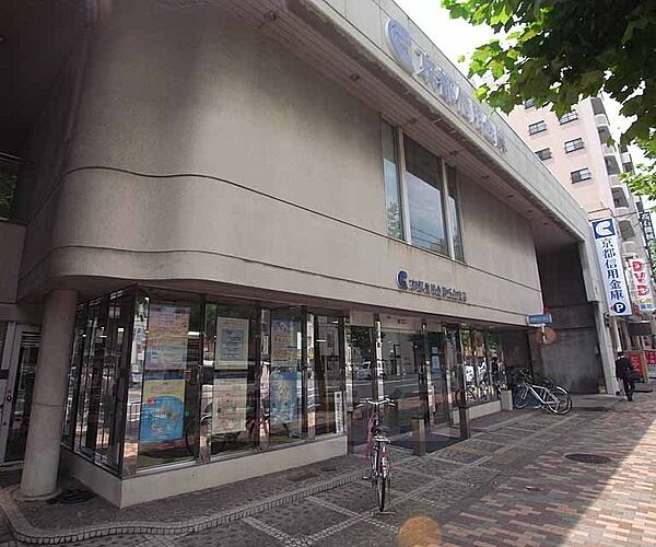 周辺：京都信用金庫 壬生支店まで703m 西院駅と大宮駅の間にございます。四条通り沿い。