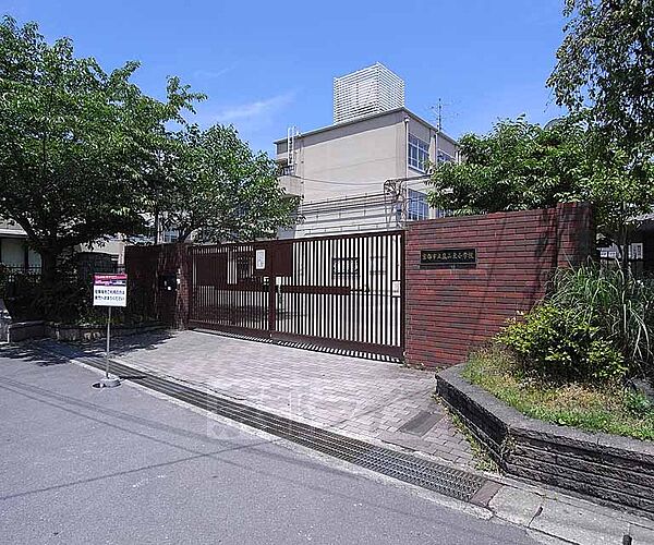 画像3:嵐山東小学校まで500m のどかな環境にございます