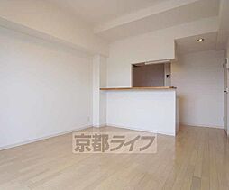 ＫＤＸレジデンス西大路 602 6階1LDKのリビング/ダイニング