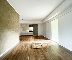 桂川ハイツ4号館 1階4LDKのリビング/ダイニング