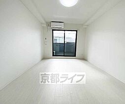 JR山陰本線 丹波口駅 徒歩8分の賃貸マンション 5階1Kのリビング/ダイニング