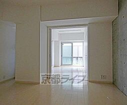 JR山陰本線 円町駅 徒歩4分の賃貸マンション 1階1LDKのリビング/ダイニング