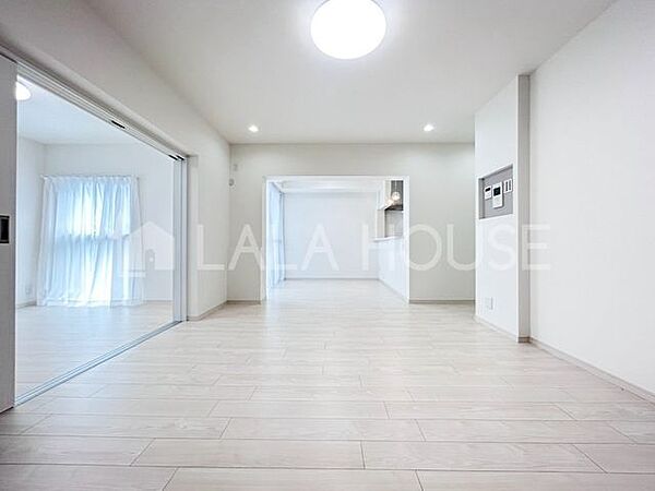 リビング/ダイニングを拡大表示