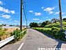 外観：【前面道路】前面道路は車通りも少なく小さなお子様がいるご家庭でも安心です