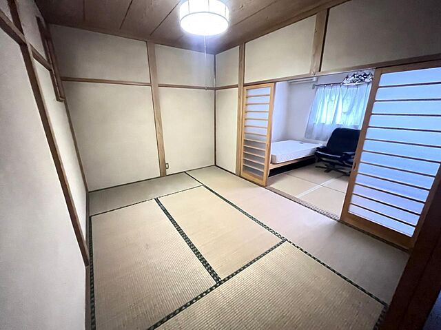 室内 高岡市木津