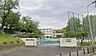 周辺：豊中市立東泉丘小学校 520m