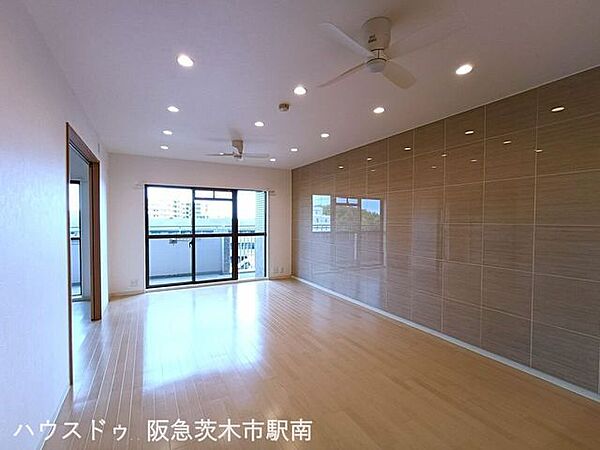 リビング/ダイニングを拡大表示