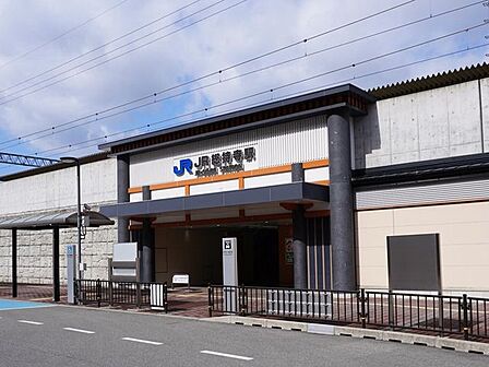 JR総持寺駅 650m