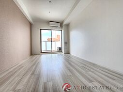 セレニテ東三国ミラク 12階1Kのリビング/ダイニング