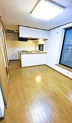 新宿区大久保2丁目 中古戸建 4LDKのリビング/ダイニング