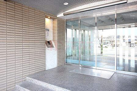オートロックが不審者の侵入をブロック