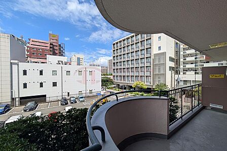 日当たりを邪魔する建物はありません