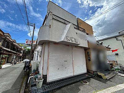 外観:以前は美容室を営業されていました 外観:以前は美容室を営業されていました