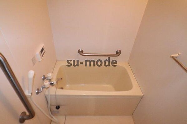浴室：写真は別部屋