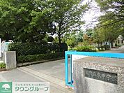 蕨市立東中学校 徒歩14分。中学校 1060m