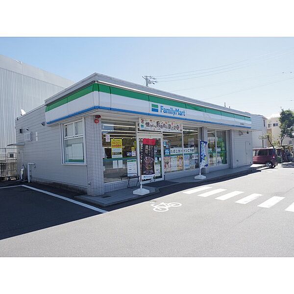 画像25:コンビニ「ファミリーマート岡谷塚間町店まで276ｍ」