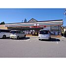 コンビニ「セブンイレブン岡谷西堀店まで325ｍ」
