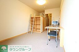 レオパレスファンソ 207 2階1Kのリビング/ダイニング