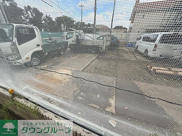 16 / 28