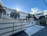 周辺：赤穂市立赤穂小学校 【周辺環境】赤穂小学校まで約700m（徒歩約9分）です。お友達と話しながら登下校するのにちょうどいい距離ですね。 750m