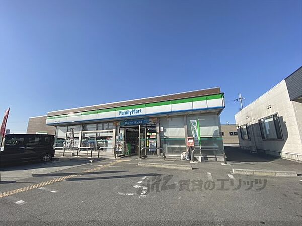 画像24:ファミリーマート　田原本十六面店まで200メートル