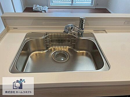 キッチン設備|お手入れしやすいステンレス製シンクを採用。