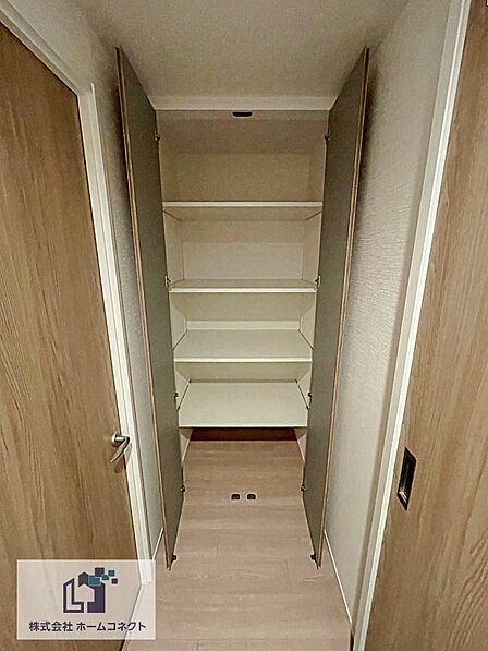 収納(廊下)|室内の収納に拘ったプラン設計。