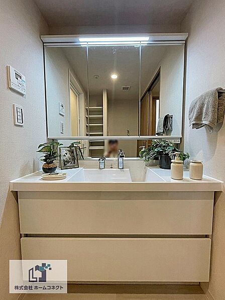 洗面化粧台新調
