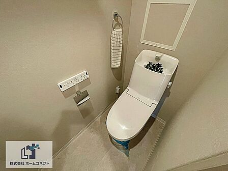 トイレ新調|ウォシュレット機能付きのトイレになります。